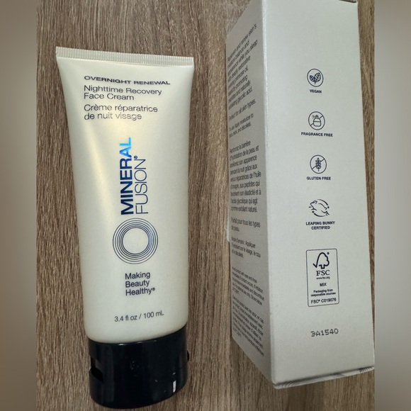 New! Mineral Fusion  Intense Hydration Face Cream Nourishing Moisture 3.4 fl oz - Picture 3 of 4